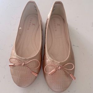 Rose gold light pink bow front ballet flat non slip padded insoles Danskin 6